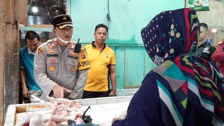 Datangi Pasar Singaparna, Polisi Tampung Curhatan Pedagang