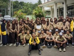 Mahasiswa Pendidikan Sejarah Unsil Beri Edukasi “Internet Aman untuk Anak Hebat” kepada Siswa MI Persis Al Ittihad Kadupugur