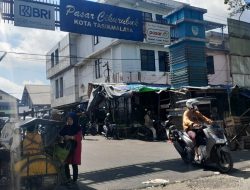 Pasar Terbesar, PAD Terkecil? Parkir Cikurubuk Tasikmalaya Jadi Sorotan
