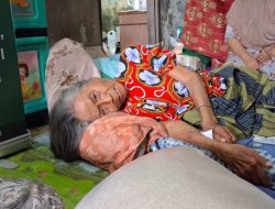 Mak Jojoh, Lansia Asal Kawalu Tasikmalaya yang Hidup dalam Ancaman Rumah Roboh