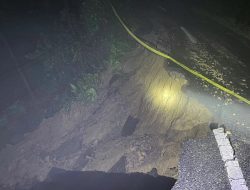 Akses Tasikmalaya–Pangandaran Lumpuh Akibat Longsor, Jalan Antar Desa Terputus Total