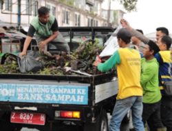 Wujudkan Tasik Resik, Pemkot Tasikmalaya Bersih-Bersih Pasar Cikurubuk Libatkan TNI-Polri hingga PHRI