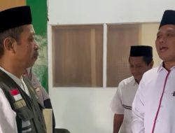 Wabup Tasikmalaya Tunaikan Zakat Fitrah di BAZNAS, Ajak Warga Segera Menyusul