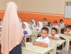 Catatan Kecil Calon Guru SD, Ternyata Mendidik Itu