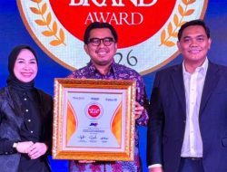 JNE Sabet Penghargaan Golden Brand of The Year dan Digital Popular Brand Award 2026