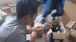 Jelang Laga Persib, Polisi Bongkar Gudang Miras Ilegal di Taraju Tasikmalaya