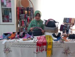 Ny. Dyah Fandy Dharmawan: Culture Meets Heritage sebagai Napas Baru Wastra Indonesia di Industri Fashion Global