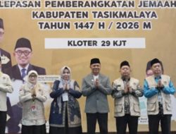 Wabup Tasikmalaya Lepas 176 Jemaah Haji KlotTutup pemberitahuan ini. Pos diterbtikan. Lihat artikeler 29 KJT, Tekankan Pentingnya Saling Membantu