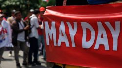 May Day, Saat Peran Dibalik, Siapa Yang Gemetar?