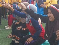 Tak Ada Sekat, Polisi dan Warga Tasikmalaya Adu Seru di Lomba HUT RI