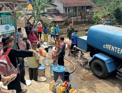Kekeringan Meluas, Tagana Tasikmalaya Salurkan 126 Ribu Liter Air Bersih ke Warga