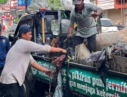 Cegah Banjir, Bidang SDA Gencar Bersihkan Saluran Air Pusat Kota Tasikmalaya