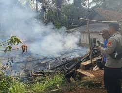 Sisa Bara Tungku Gula Aren Jadi Petaka, 3 Rumah Panggung di Bojonggambir Ludes Terbakar