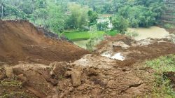 Hujan Picu Longsor di Sejumlah Wilayah Kabupaten Tasikmalaya